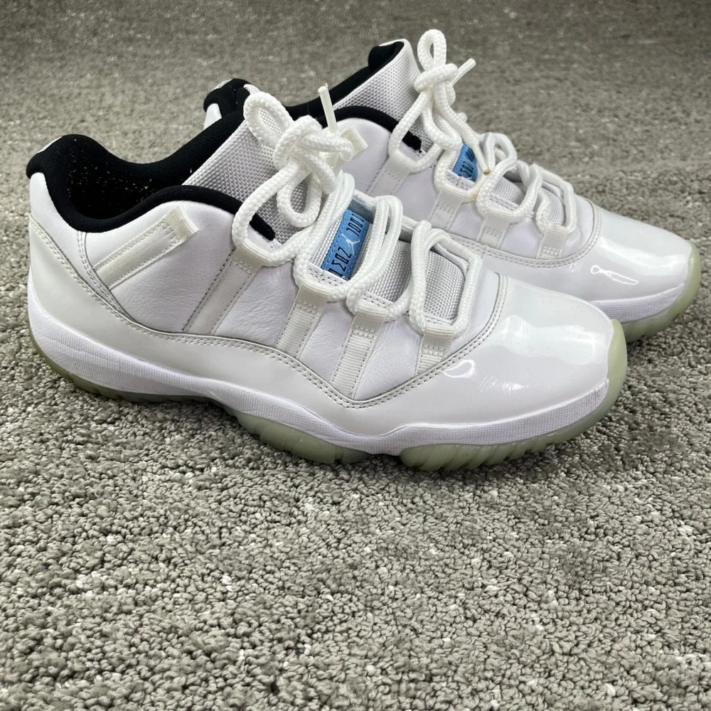 Jordan 11 Retro Low Mens 9.5 White Legend Blue Patent AV2187-117 Sneakers